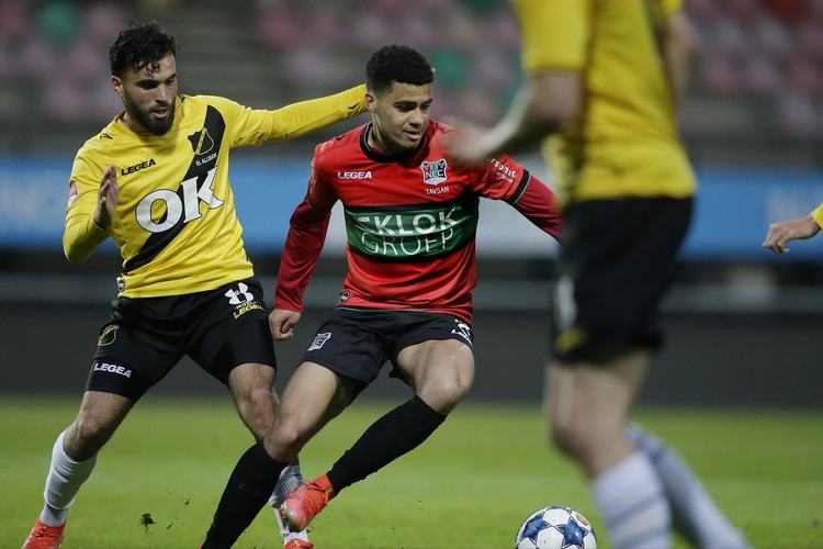 在休赛期通 在休赛期通