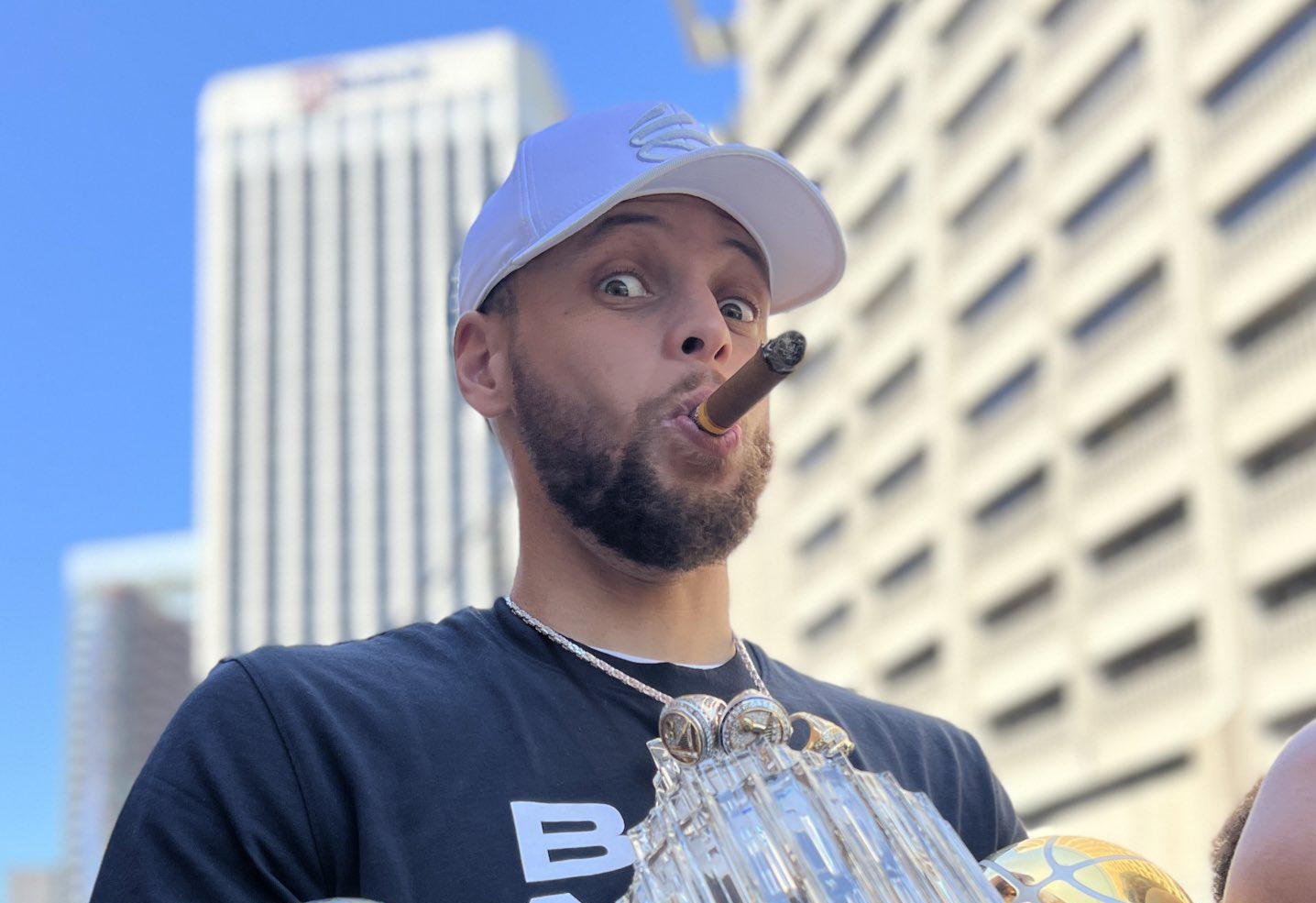 他反复提到 他反复提到