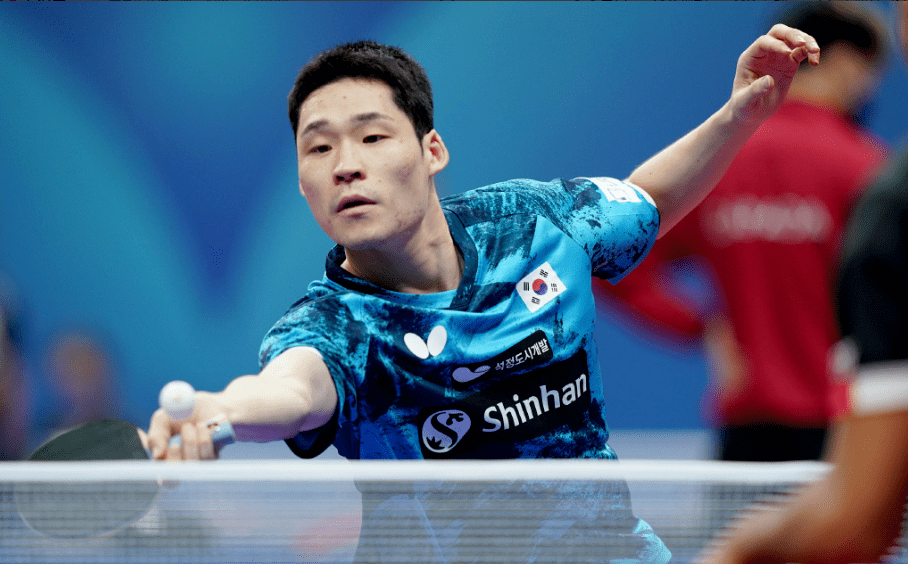 亚历山大 亚历山大