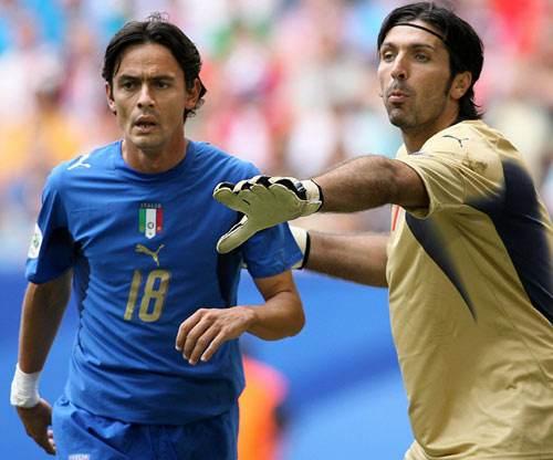 了他在防守 了他在防守